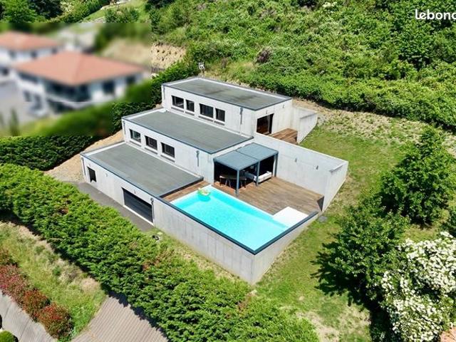 Maison 5 pièces 160 m²