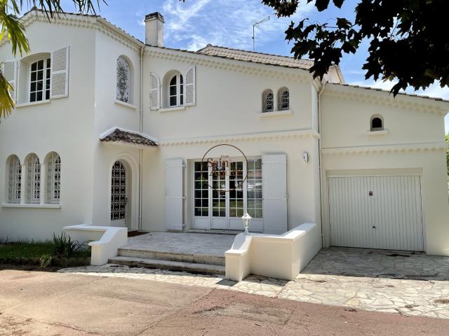 Maison 5 pièces 160 m²
