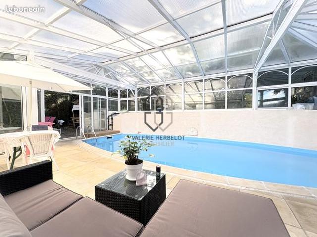 Maison 5 pièces 160 m²