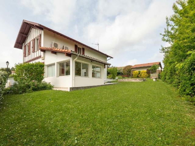 Maison 6 pièces 160 m²