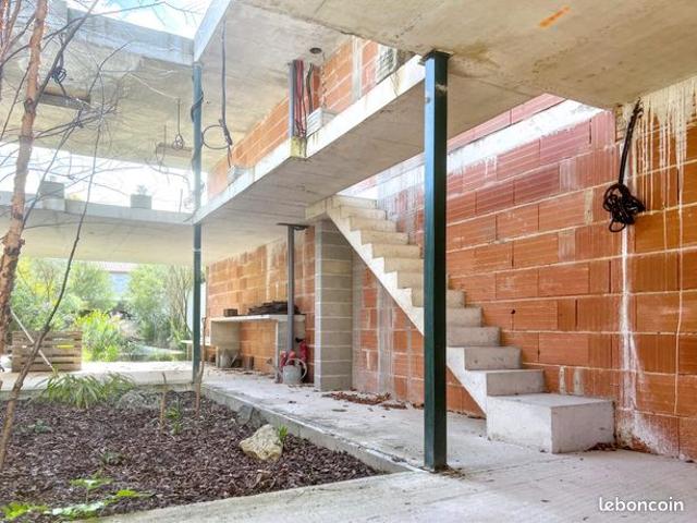 Maison 5 pièces 160 m²