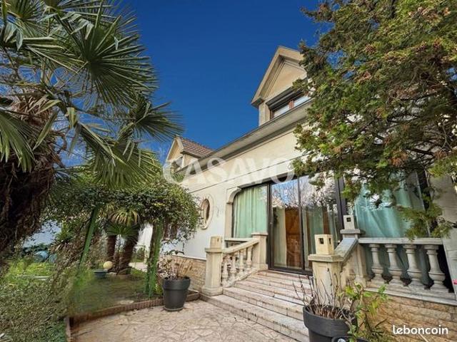 Maison 5 pièces 161 m²
