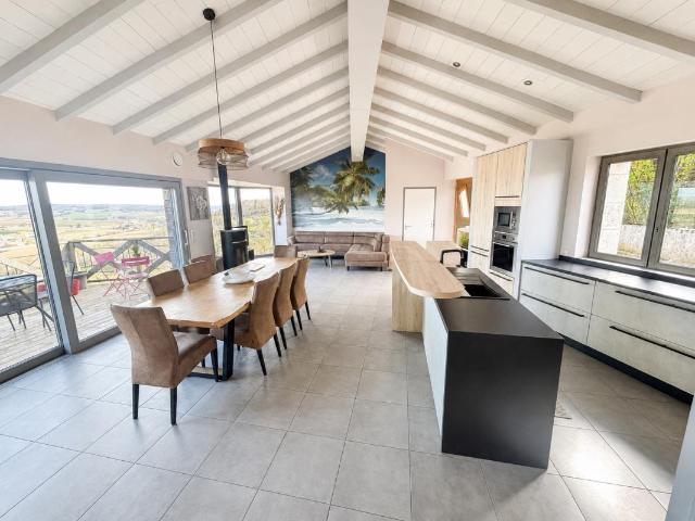 Maison 5 pièces 161 m²