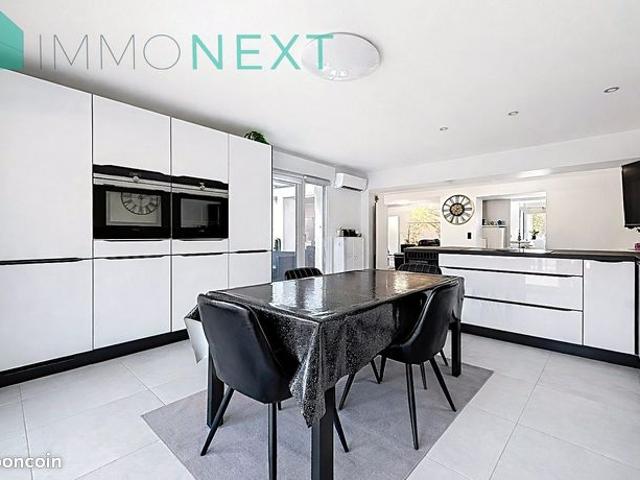 Maison 6 pièces 161 m²