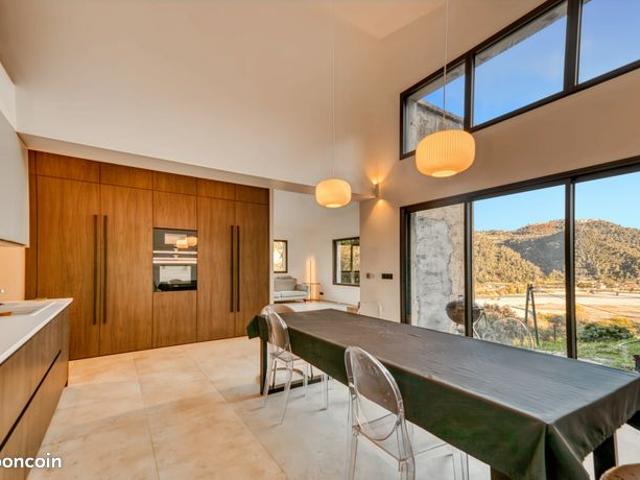 Maison 5 pièces 161 m²