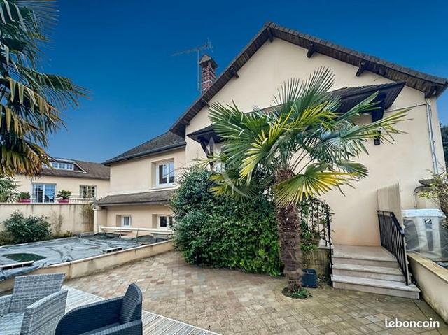 Maison 5 pièces 161 m²