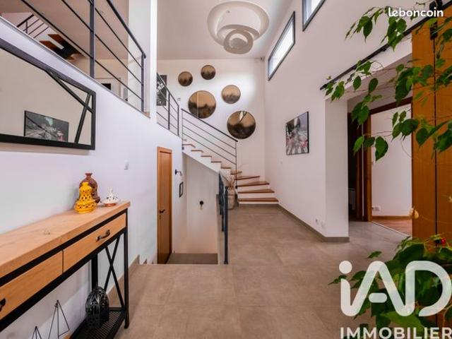 Maison 5 pièces 161 m²