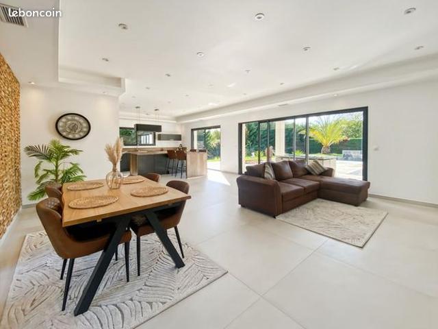 Maison 5 pièces 161 m²