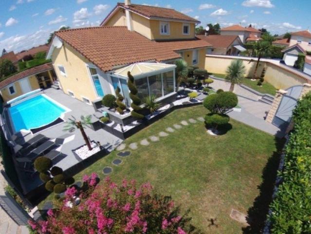 Maison 5 pièces 162 m²