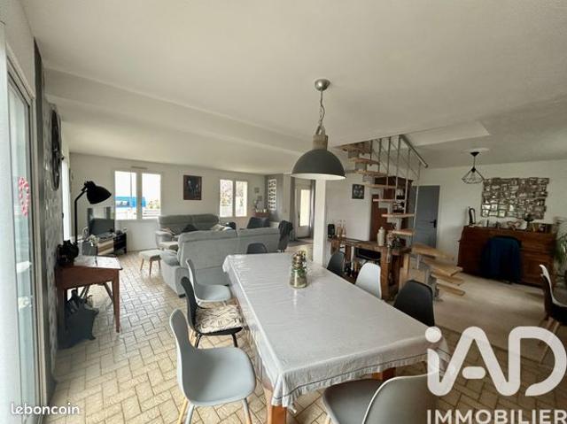 Maison familiale 5 pièces 162 m²
