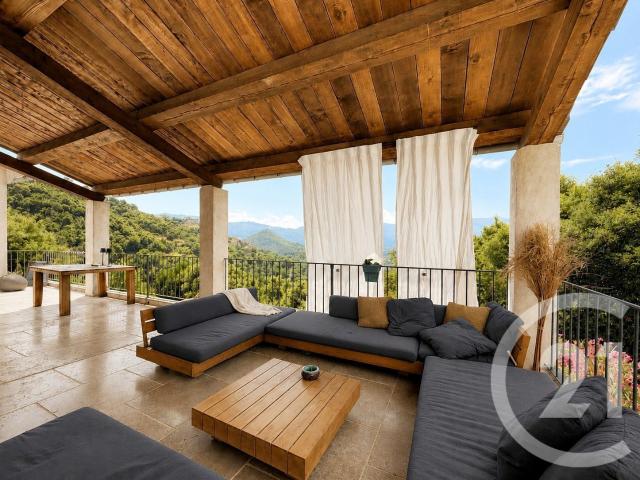 Maison 5 pièces 162 m²