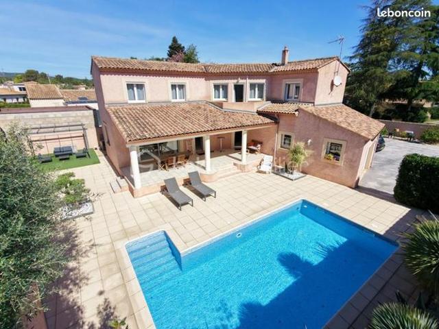 Maison 5 pièces 162 m²