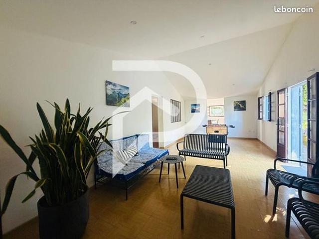 Maison 5 pièces 162 m²