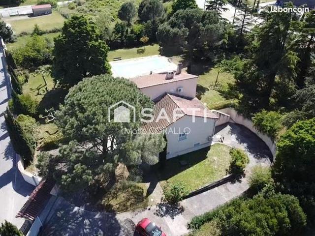 Maison 5 pièces 162 m²