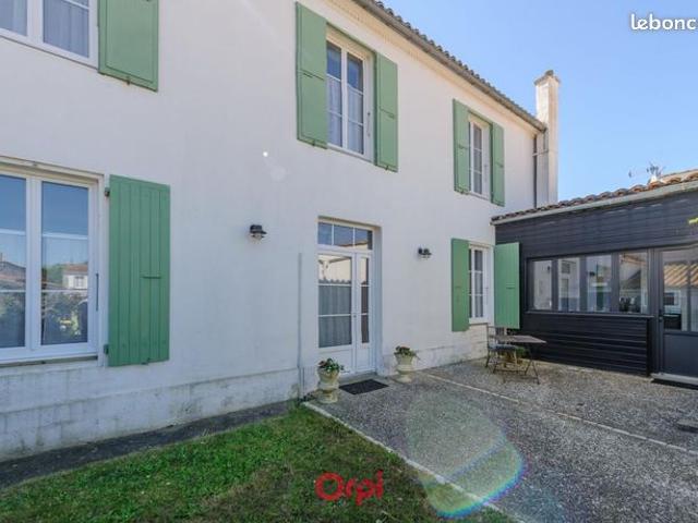 Maison 5 pièces 162 m²