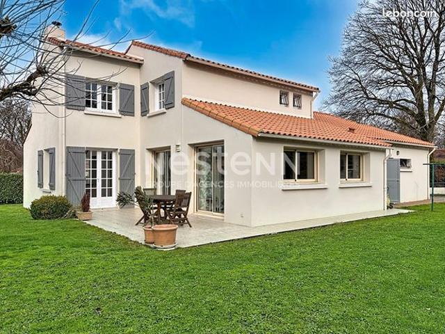 Maison 5 pièces 163 m²