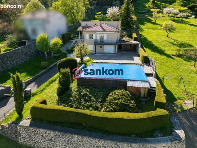 Maison 5 pièces 163 m²