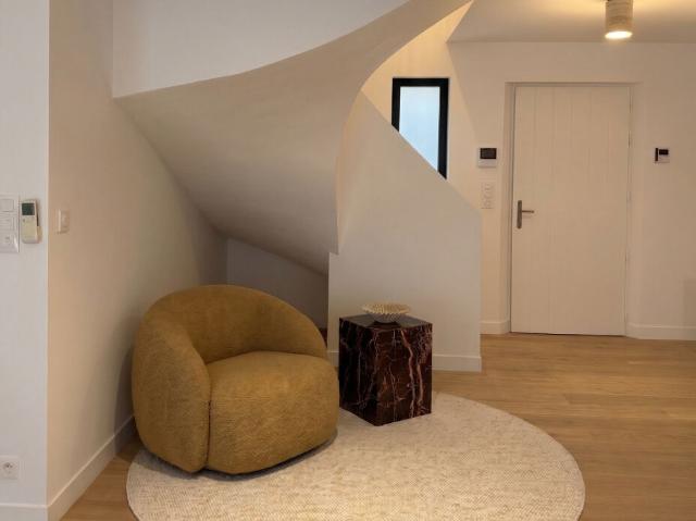 Maison 5 pièces, 163 m² à louer à Aix en Provence 13100