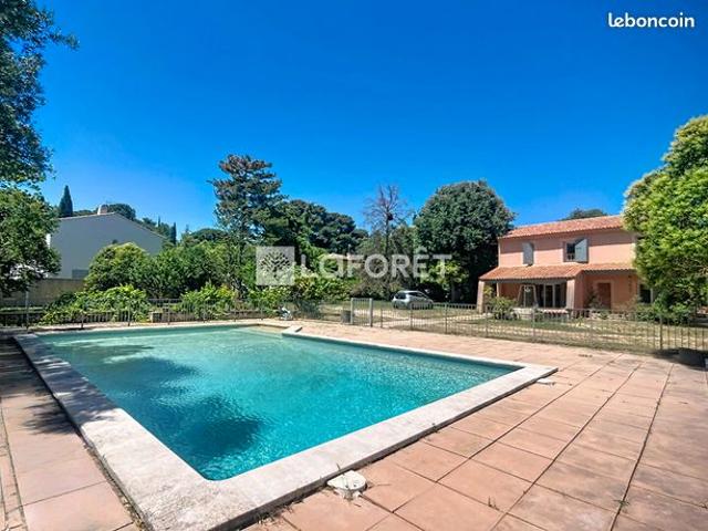 Maison 5 pièces 174 m²