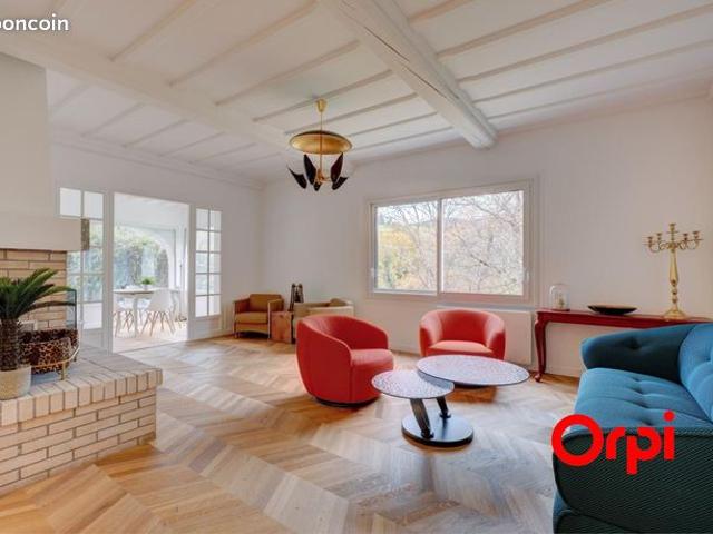 Maison 5 pièces 174 m²