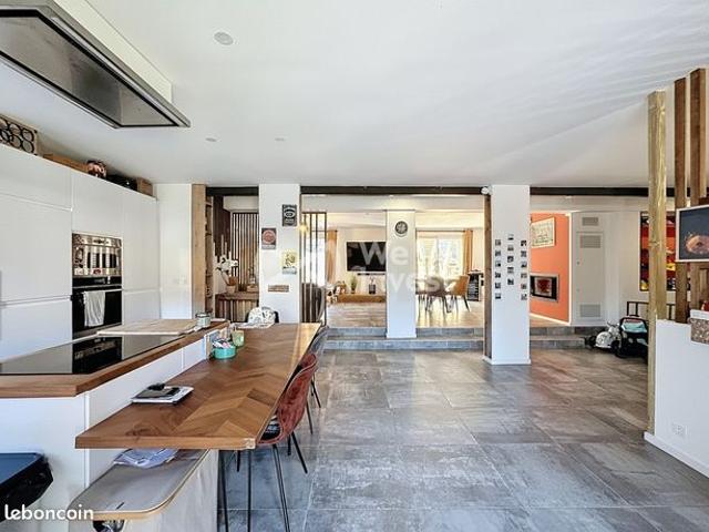 Maison 5 pièces 174 m²