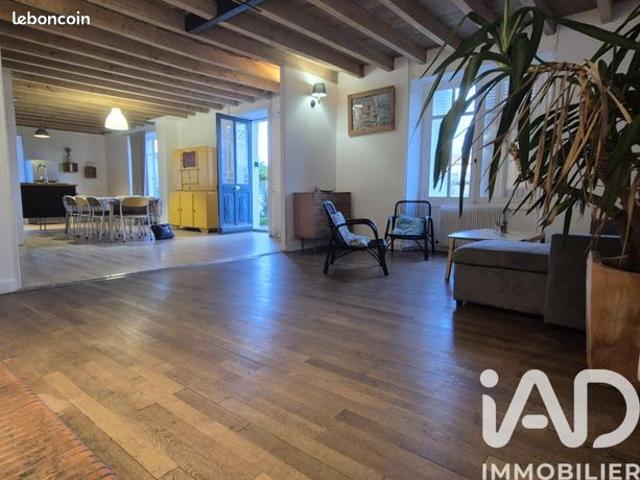Maison 5 pièces 174 m²