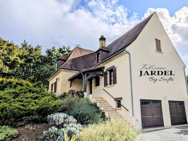 Maison 5 pièces 174 m²