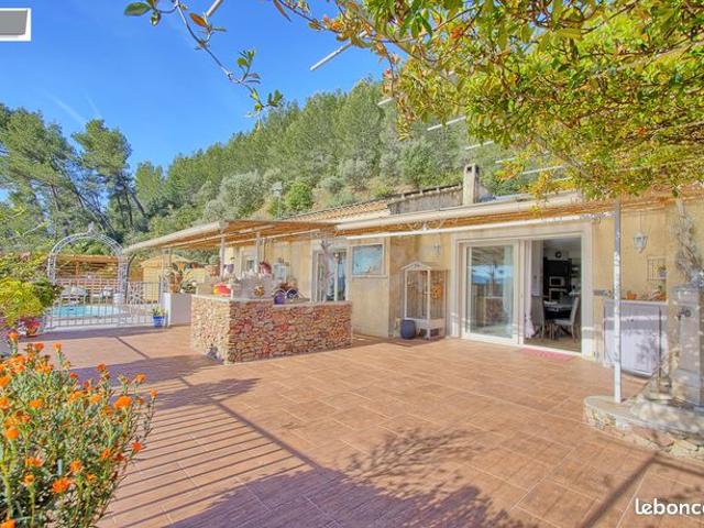 Maison 5 pièces 174 m²