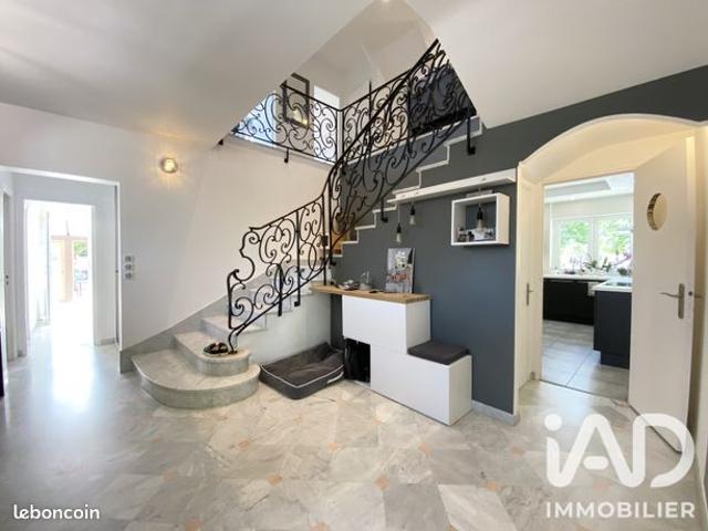 Maison 5 pièces 175 m²