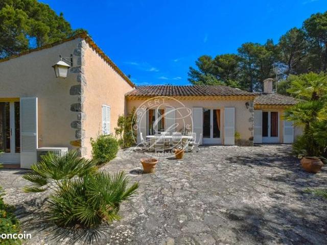 Maison 5 pièces 175 m²