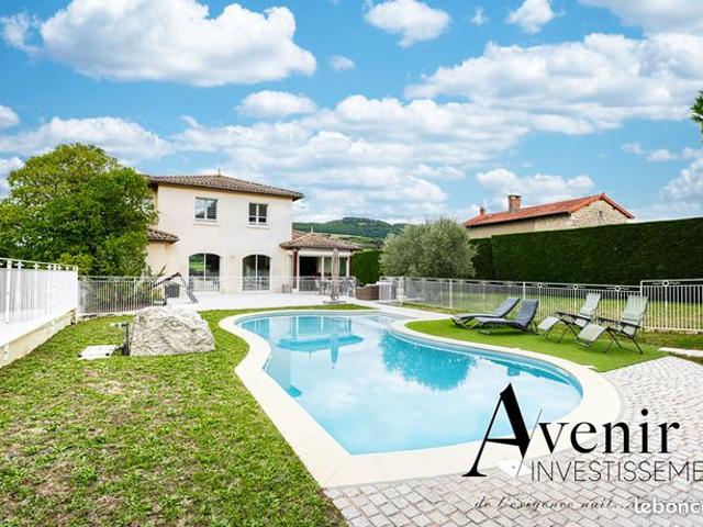 Maison 5 pièces 175 m²