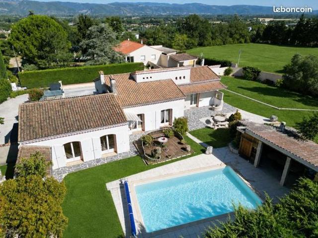 Maison 5 pièces 176 m²