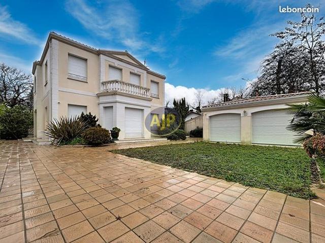 Maison 5 pièces 176 m²