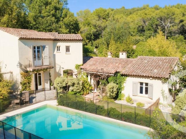 Maison 5 pièces 176 m²