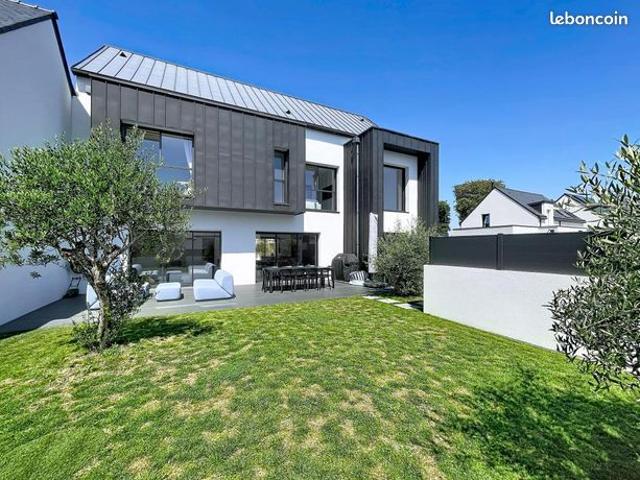 Maison 5 pièces 176 m²