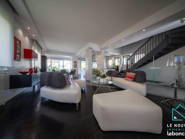Maison 5 pièces 176 m²