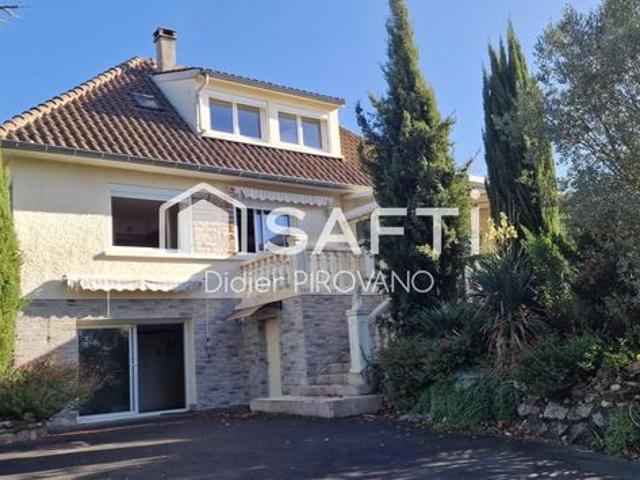 Maison 5 pièces 177 m²