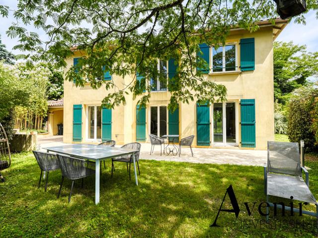 Maison 5 pièces 177 m²