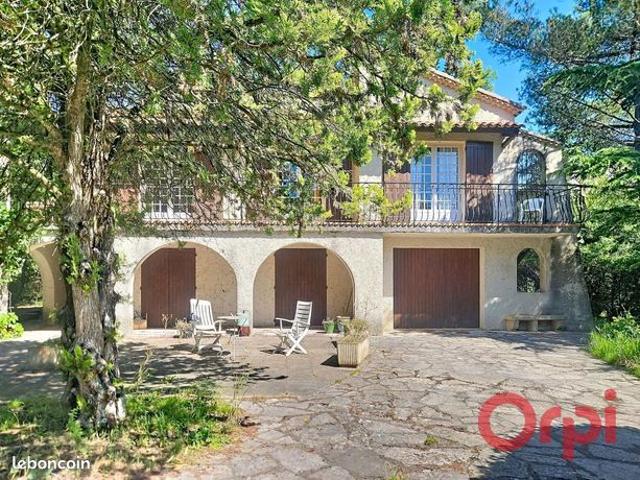 Maison 5 pièces 177 m²