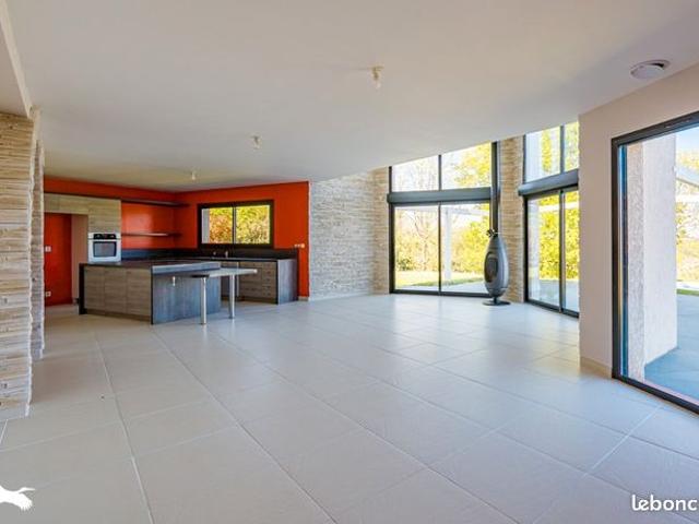 Maison 5 pièces 177 m²
