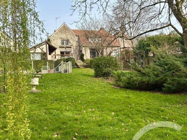 Maison 5 pièces 237 m²