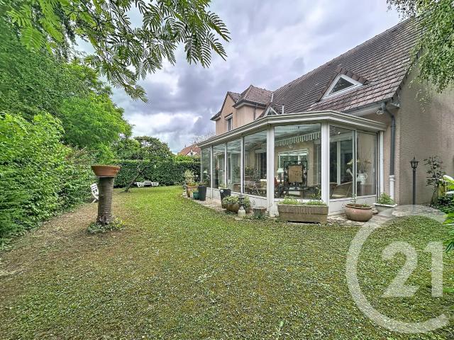 Maison 5 pièces 177 m²