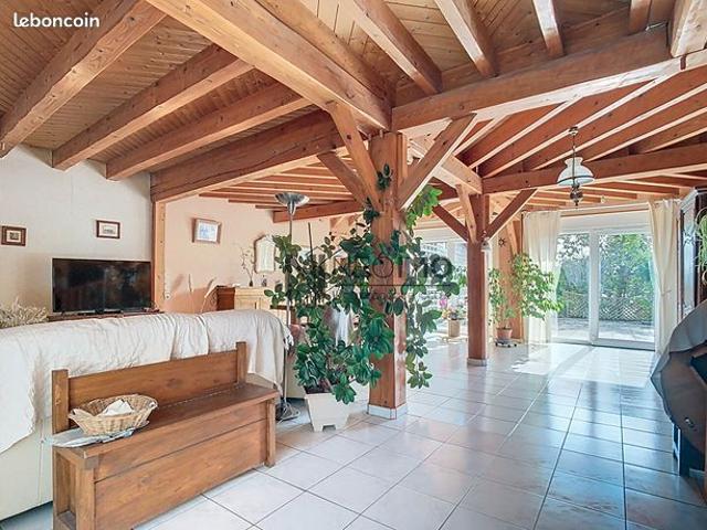 Maison 5 pièces 177 m²