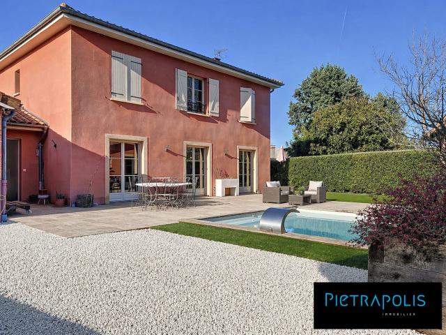 Maison 5 pièces 178 m²