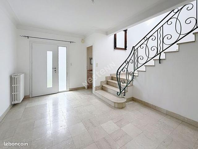 Maison 5 pièces 179 m²