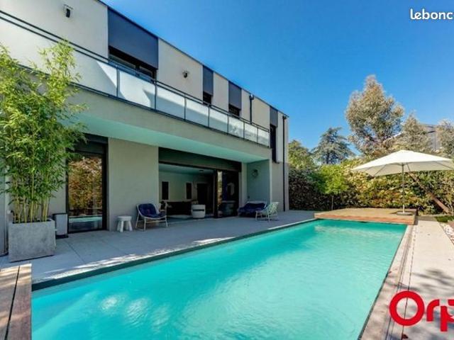 Maison 5 pièces 179 m²