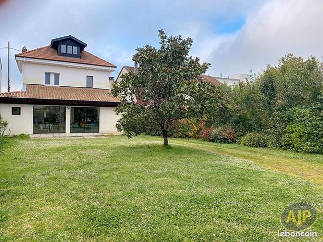 Maison 5 pièces 170 m²