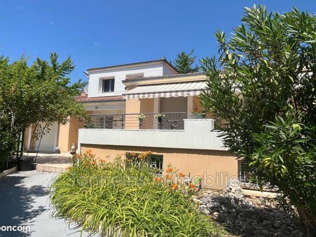 Maison 5 pièces 170 m²