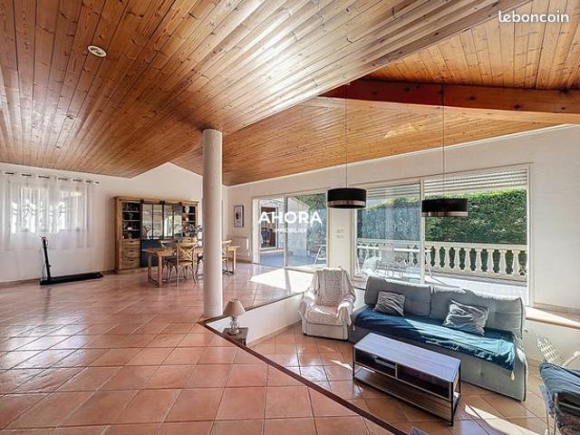 Maison 5 pièces 170 m²