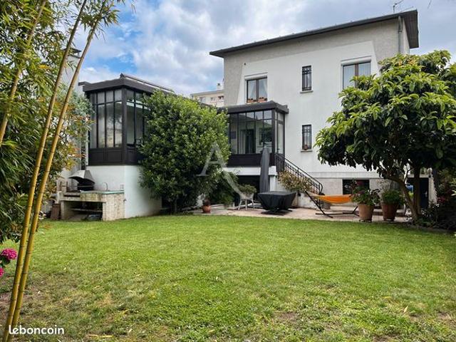 Maison 5 pièces 170 m²
